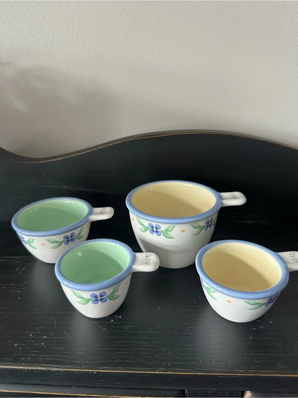 Pfaltzgraff White Ceramic Measuring Cups with Blue Floral Trim